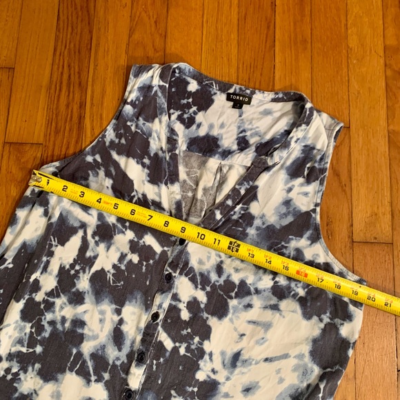 TORRID Plus size 2 navy ice dye tie dye button down dress. Incredibly soft comfy - Picture 4 of 8